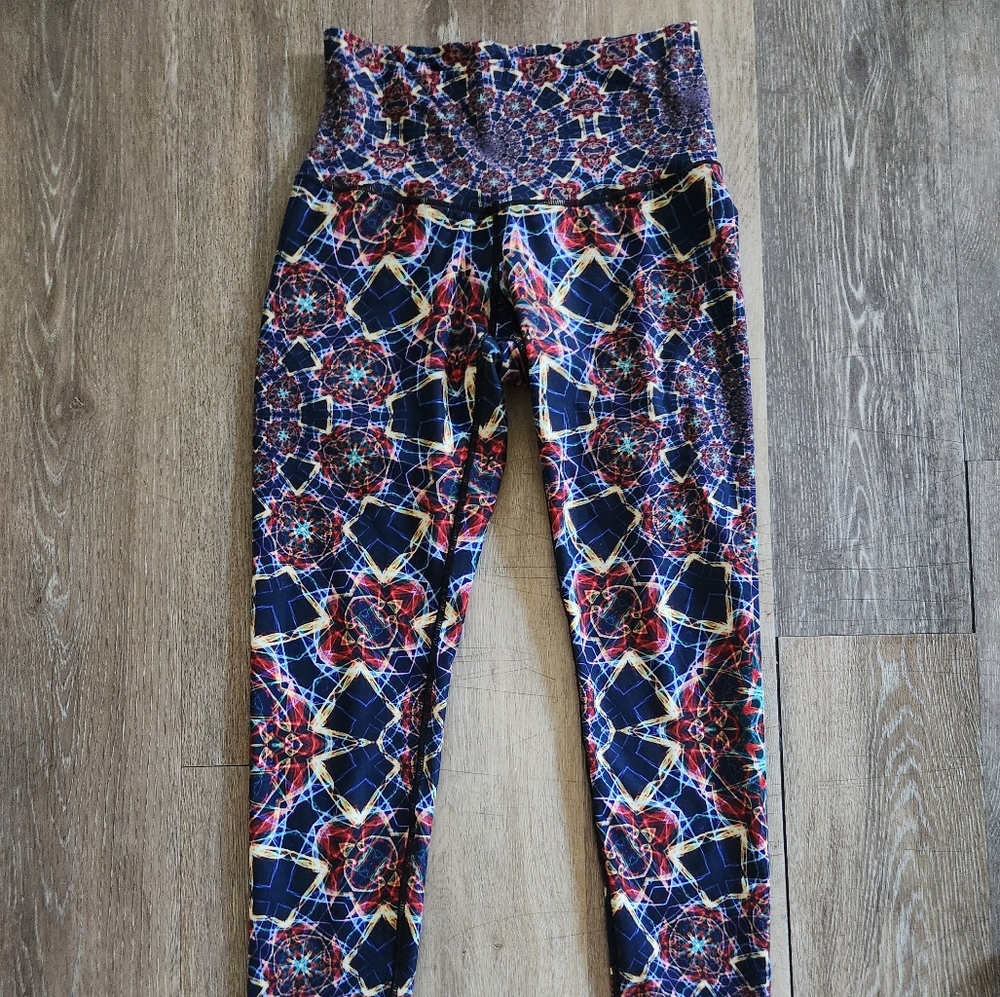 WOLVEN brand leggings, size M